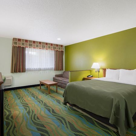 Quality Inn & Suites Medford Airport Ngoại thất bức ảnh