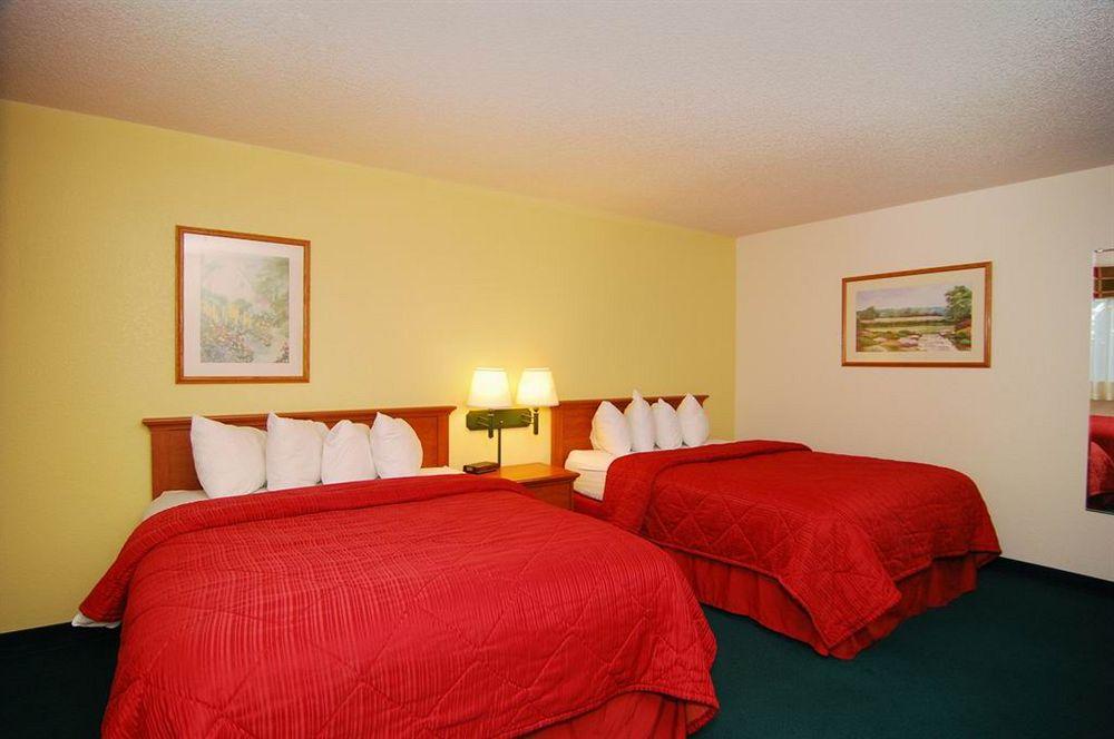 Quality Inn & Suites Medford Airport Ngoại thất bức ảnh