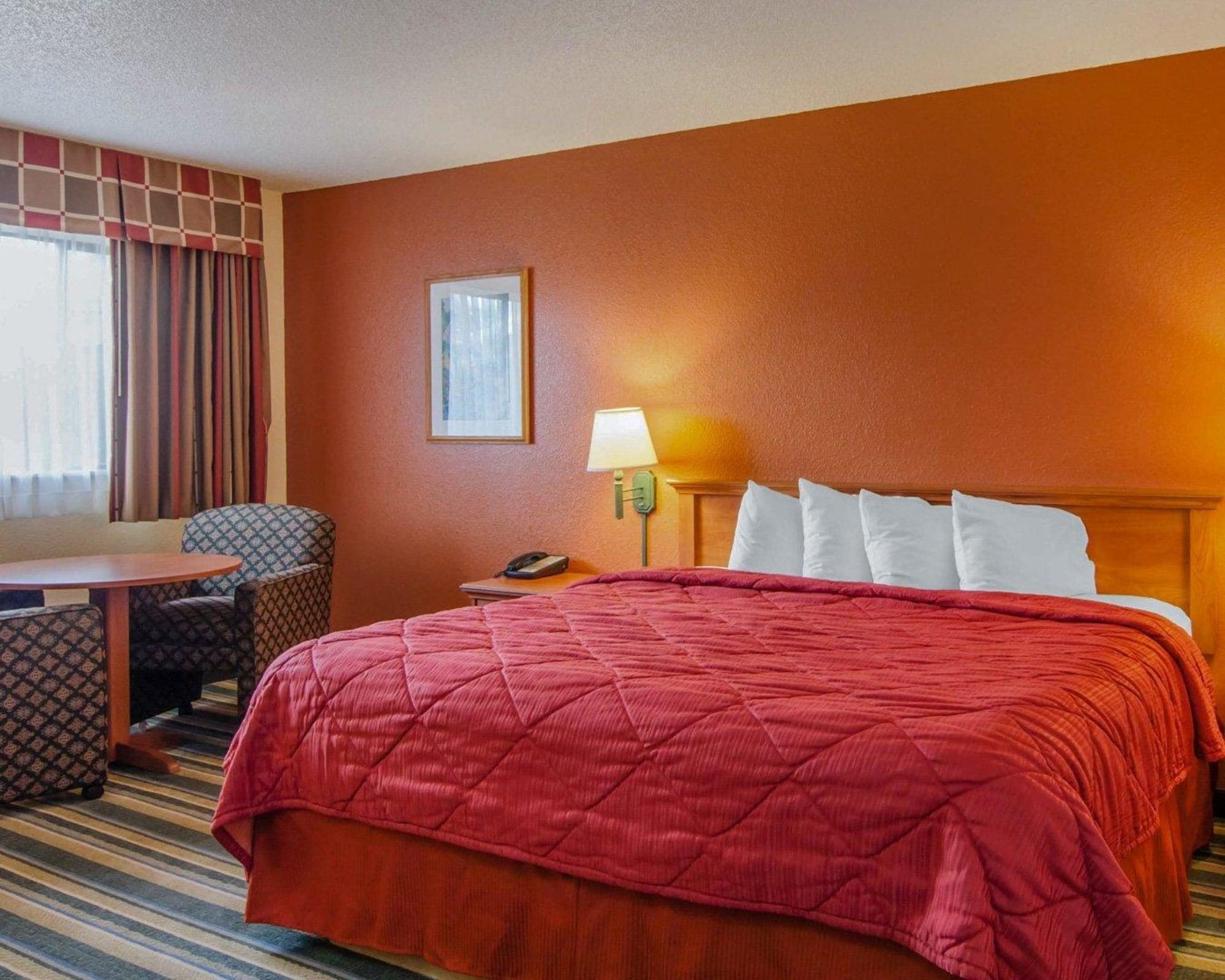 Quality Inn & Suites Medford Airport Ngoại thất bức ảnh