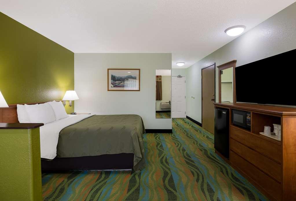 Quality Inn & Suites Medford Airport Phòng bức ảnh
