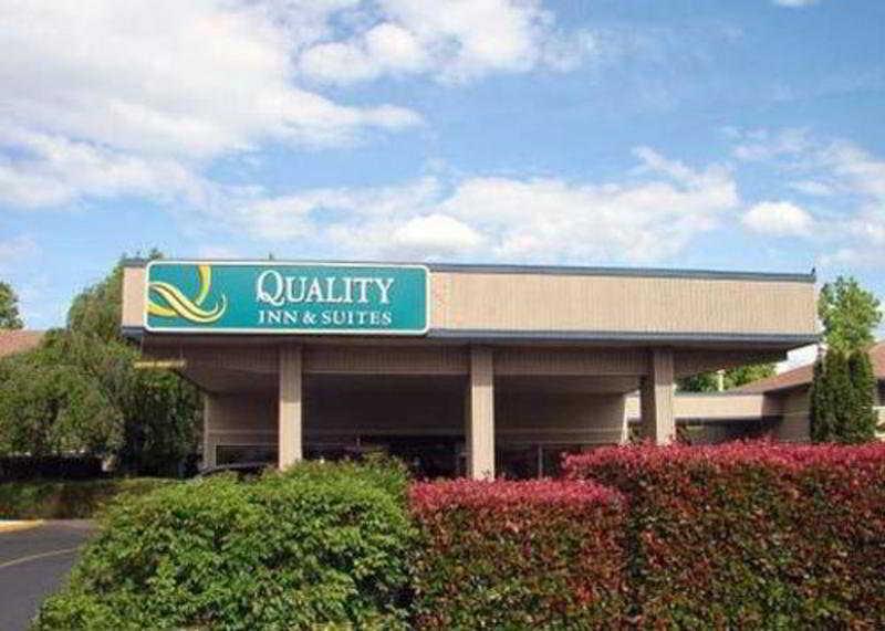 Quality Inn & Suites Medford Airport Ngoại thất bức ảnh